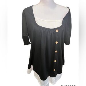 🔥🔥Black And White Womens Top 2XL NWOT With Decorative Buttons
